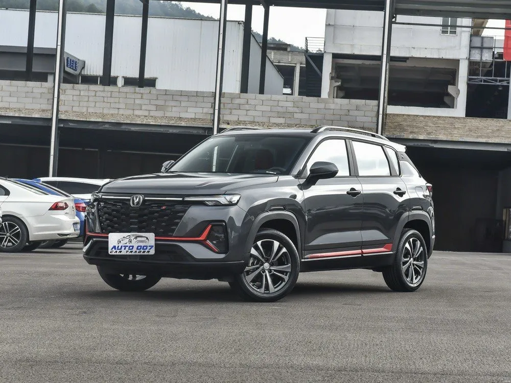 Xe ô tô Changan CS35 Plus chạy xăng