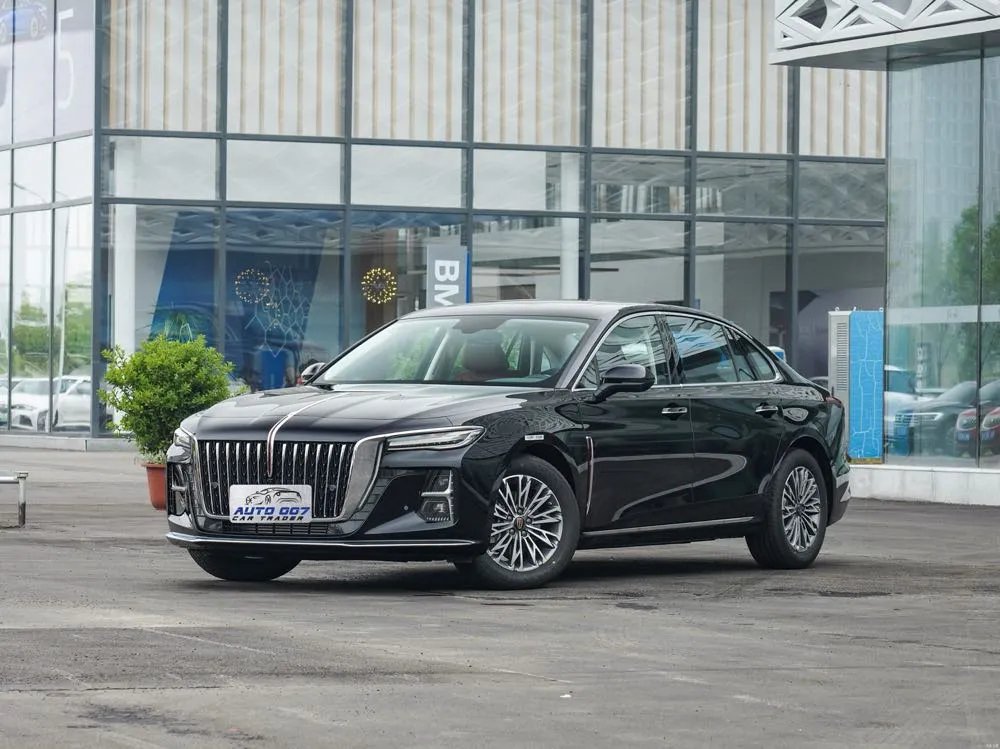 Xe ô tô chạy xăng Hongqi H5