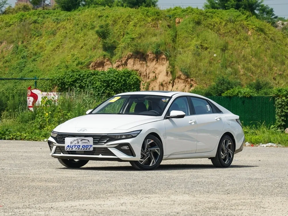 Xe Hyundai Elantra Xăng